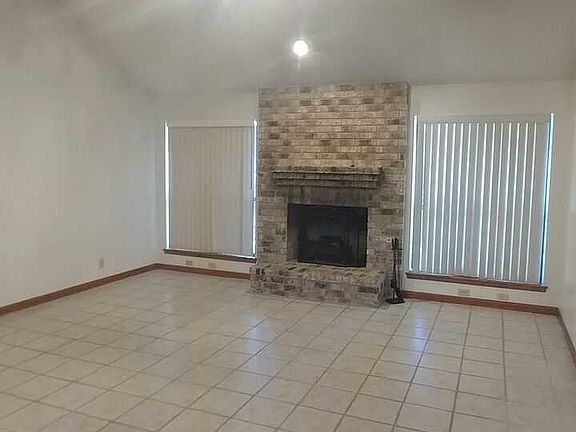 4th image of 14907 Sylvan Woods