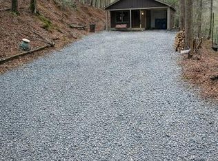 205 31st St, Ellijay, GA 30540