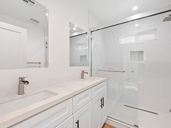 Primary suite bathroom