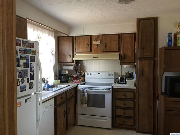 4th image of 627 N Owen Ave