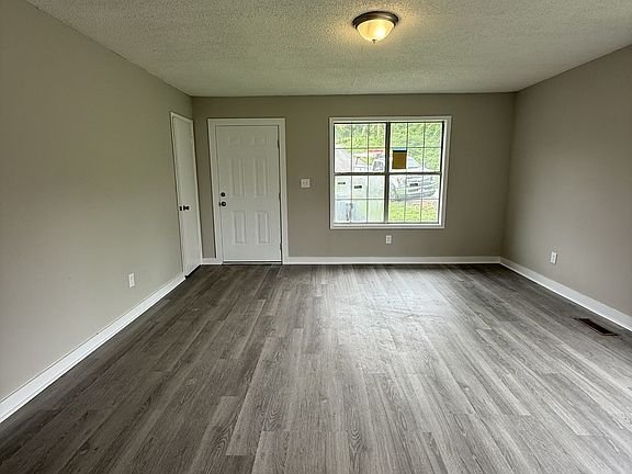 2nd image of 4800 Norway Ave