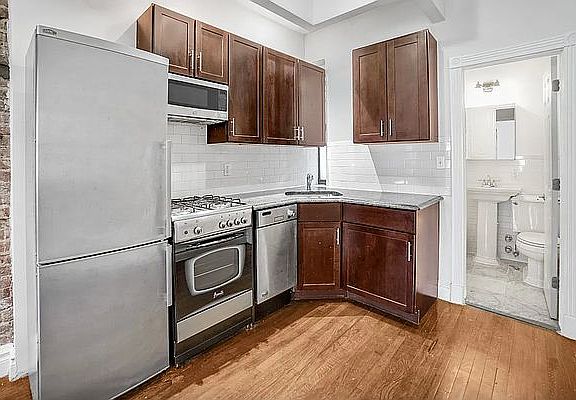 2nd image of 513 E 82nd St APT 2E