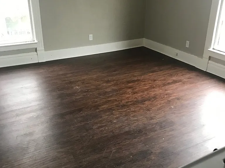 556 N Clay St — Photo 12