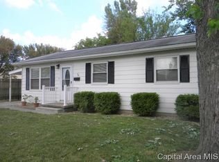 36 Harmony Dr, Jacksonville, IL 62650