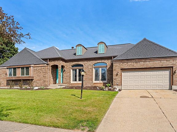 2nd image of 5518 Stowehill Dr SE