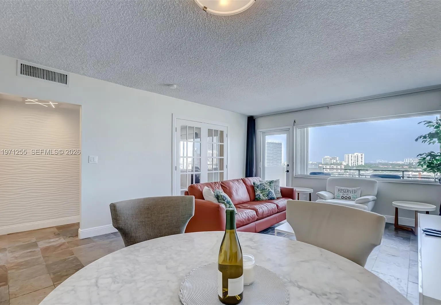 Ocean View Towers Condo — Photo 4