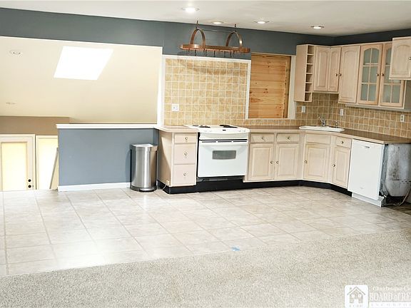 2nd image of 111 Arcade Ave