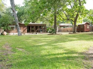 1123 E Lake Dr, Weatherford, TX 76087
