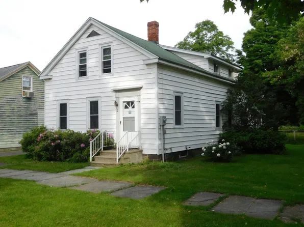 9 Mechanic St, Oxford, NY 13830