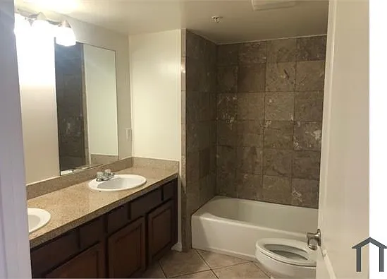 13525 Vanowen St #201 — Photo 7