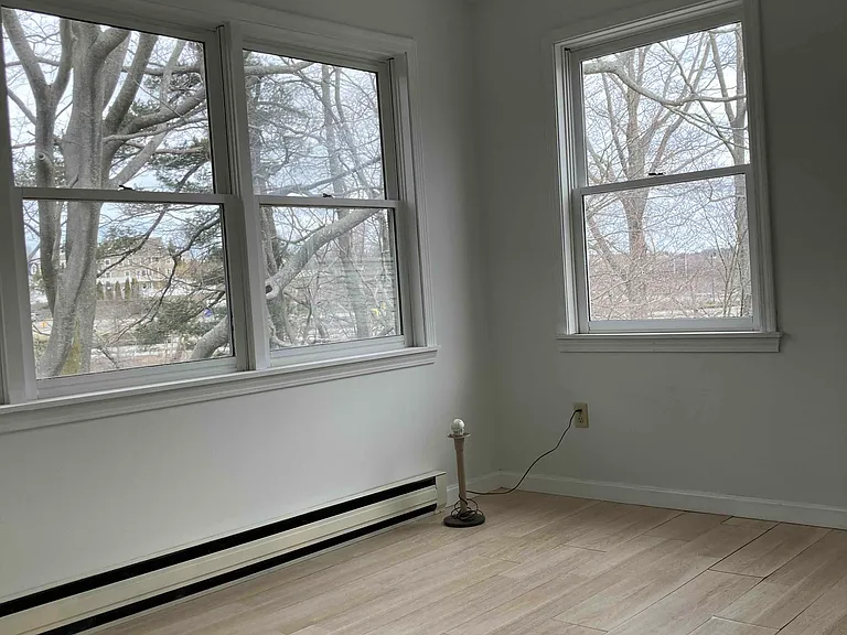 320 Leslie Dr — Photo 21