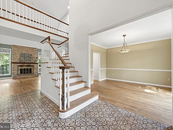 3rd image of 15802 Radwick Ln