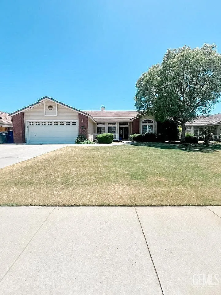 11107 Academy Ave photo 1