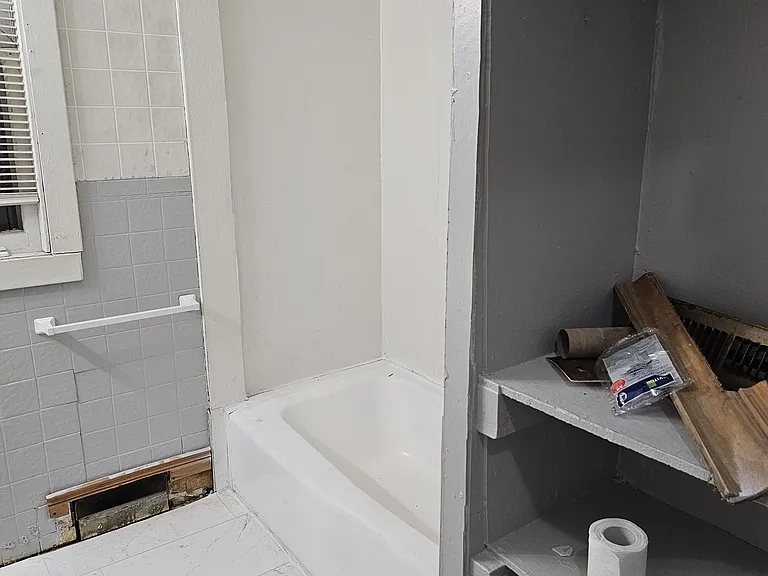 2853 Titus Ave — Photo 25