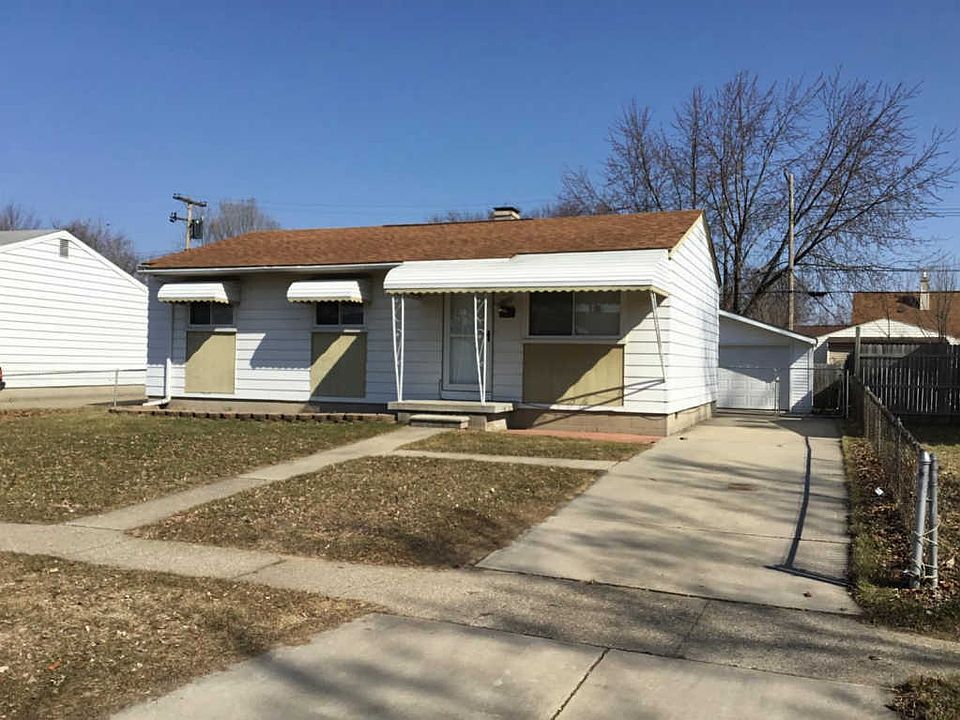 1st image of 1070 Commonwealth Ave