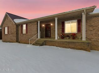 82 N Sunset Ave, Cecilia, KY 42724