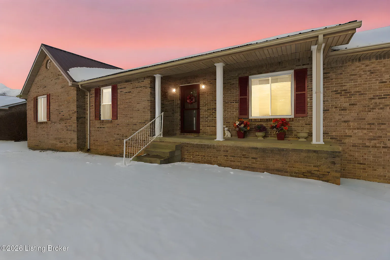 82 N Sunset Ave photo 1