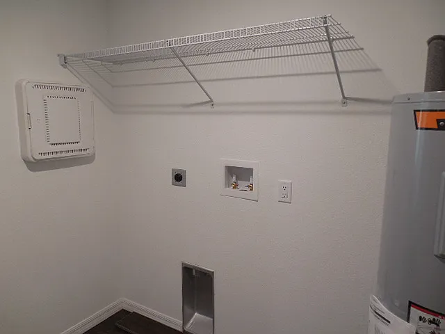 10311 Usher St — Photo 16
