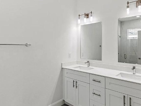 3rd image of 3208 29th St W Unit 1