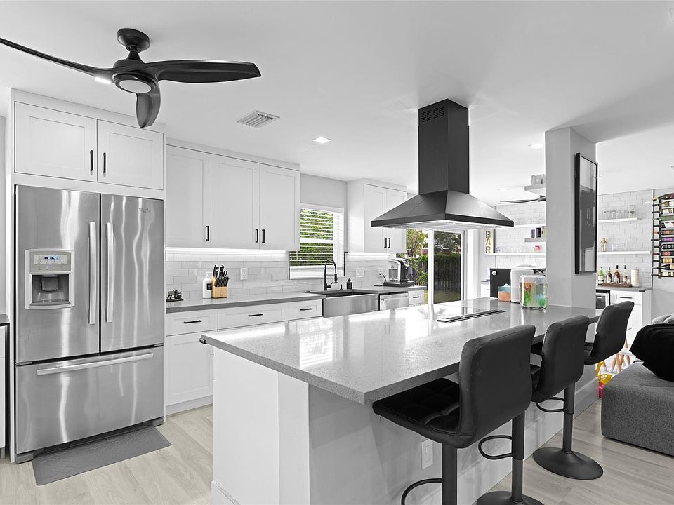 1st image of 133 SW 159th Way