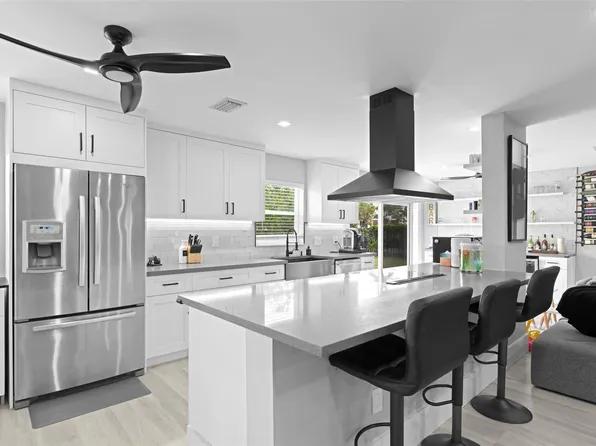 133 SW 159th Way, Sunrise, FL 33326