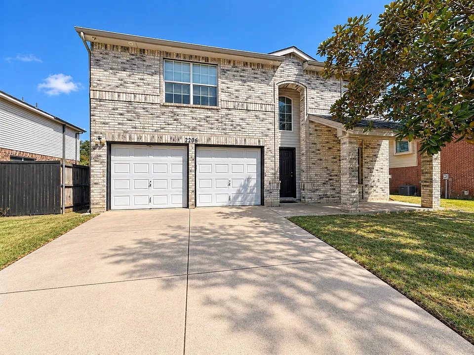 2908 Hollis Dr