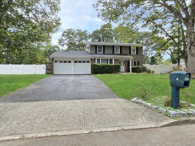 10 Hyde Lane, Coram, NY, 11727