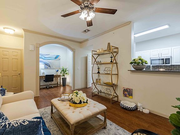 3rd image of 18777 Stone Oak Pkwy #733
