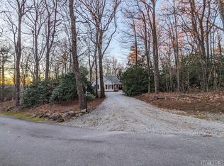 181 Apple Mountain Ln, Highlands, NC 28741