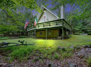 102 Cranberry Ct, Tafton, PA 18464