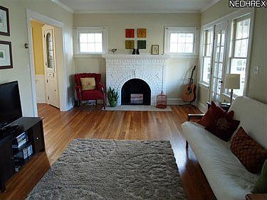 5th image of 17821 Shaw Ave