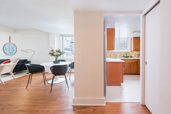 Rented by Residently USA, LLC | media 8