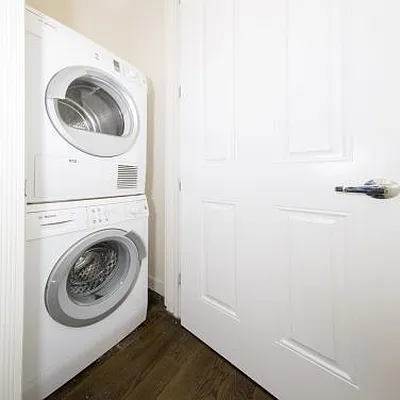 Rented by Icon Realty Management | media 10