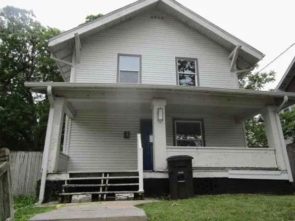 1507 32nd St, Des Moines, IA 50311