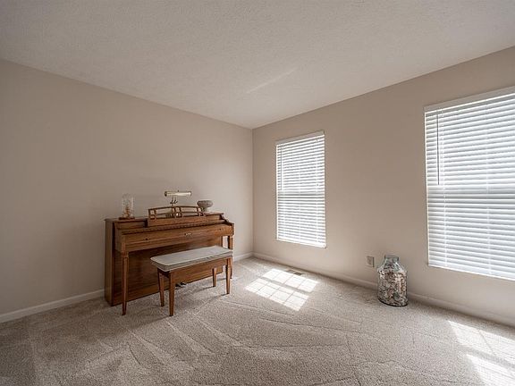 5th image of 3280 Tuscarora Ct