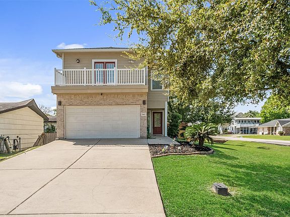 2nd image of 3802 Barracuda Ln