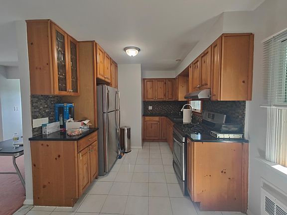 4th image of 8470 Goldington Ct #3