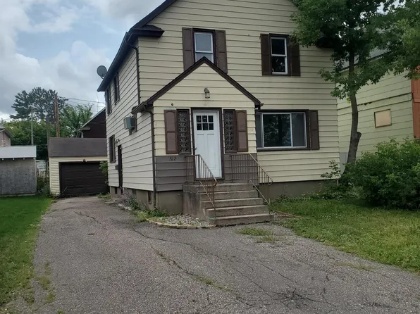 712 2nd St S, Virginia, MN 55792