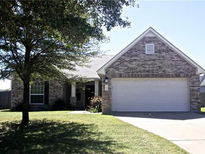 760 Hometown Pkwy, Kyle, TX, 78640