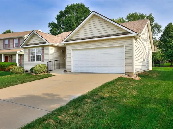 3208 NE 89th St, Kansas City, MO 64156