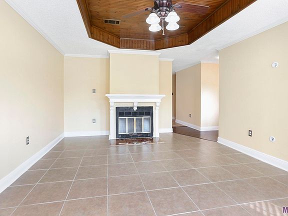 2nd image of 3822 Kings Canyon Dr N