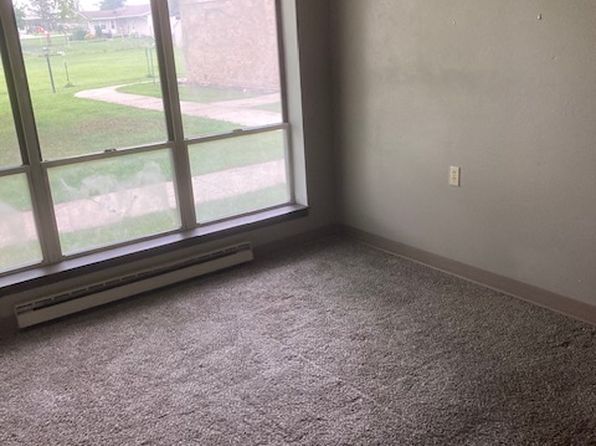 704 S Cayuga St, Pomeroy, IA 50575