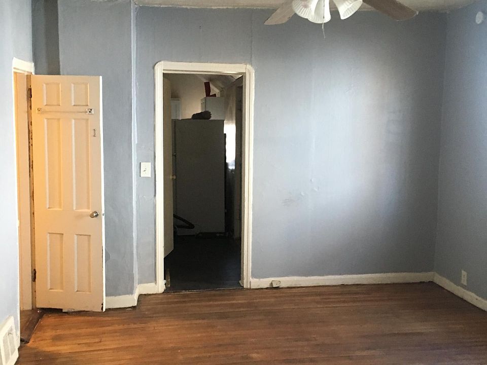 2nd image of 3222 Monroe Ave