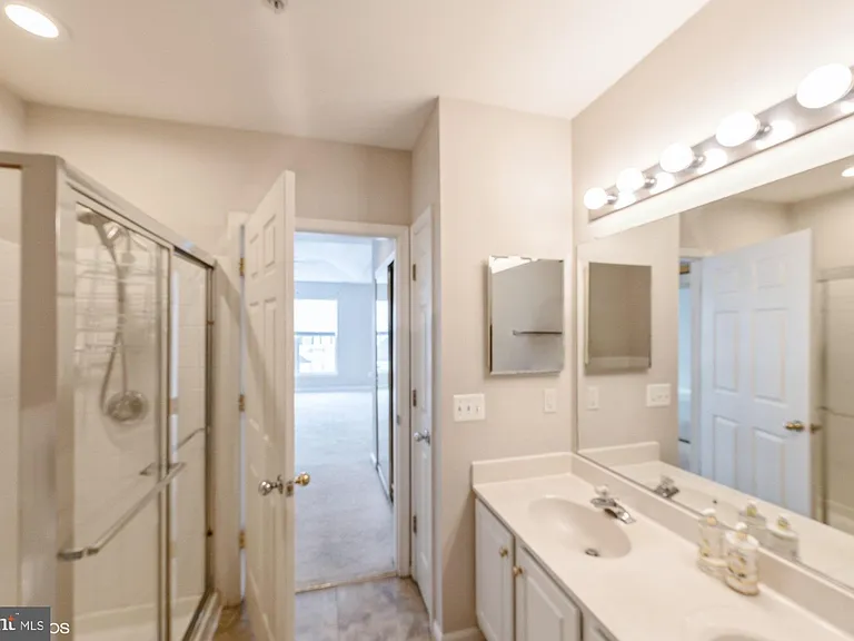 25340 Lake Mist Sq #301 — Photo 27