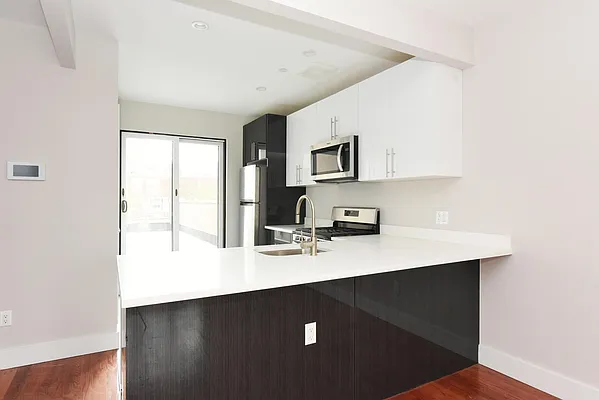 Sold by Alexiou Realty | media 13