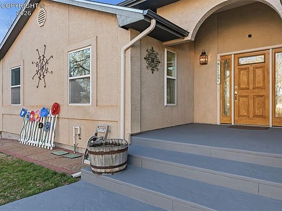 4th image of 727 W Tyrolean Way