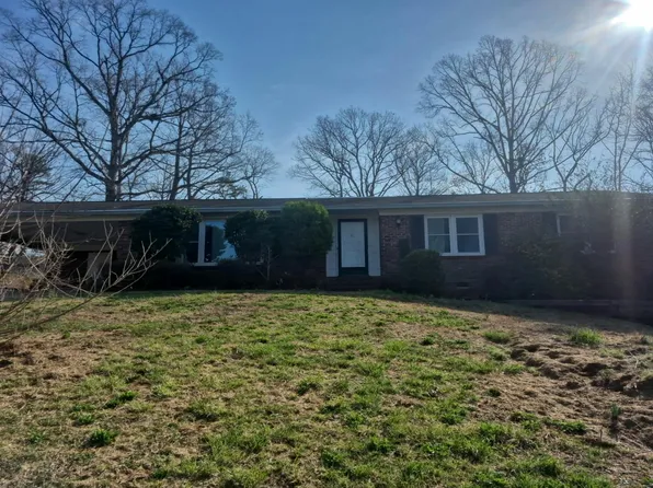 355 Ferndale Dr, Boiling Springs, SC 29316