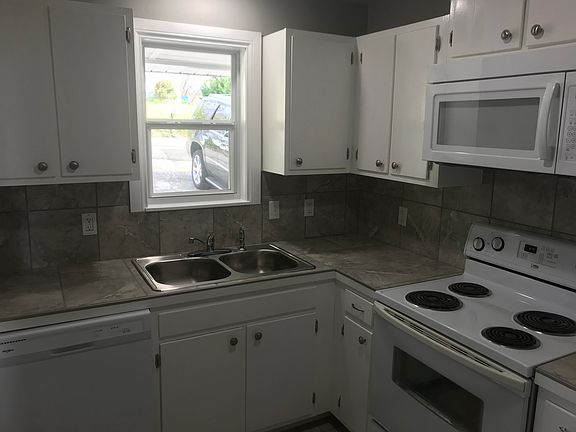 4th image of 148 Goodson Ave #A