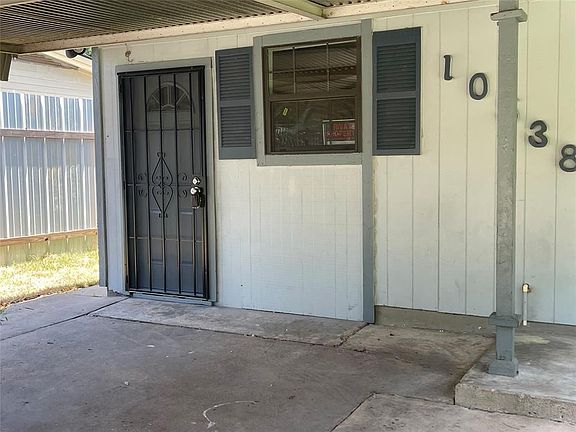 5th image of 10538 Hollyglen Dr
