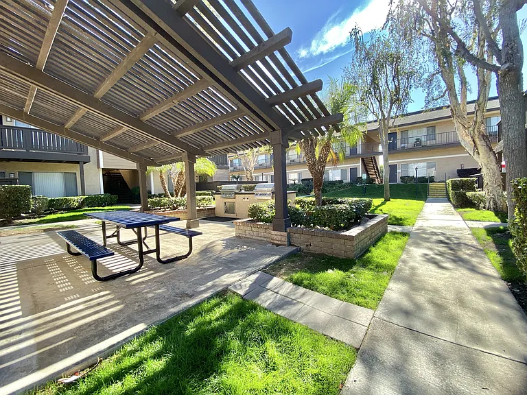 Stoneridge Apartment Homes — Photo 19